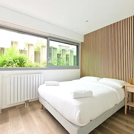 Climatise Porte Versailles Apartament