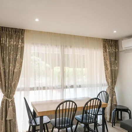 Climatise Porte Versailles Apartament