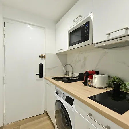 Climatise Porte Versailles Apartment