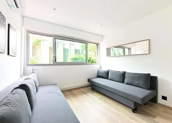 Climatise Porte Versailles דירה