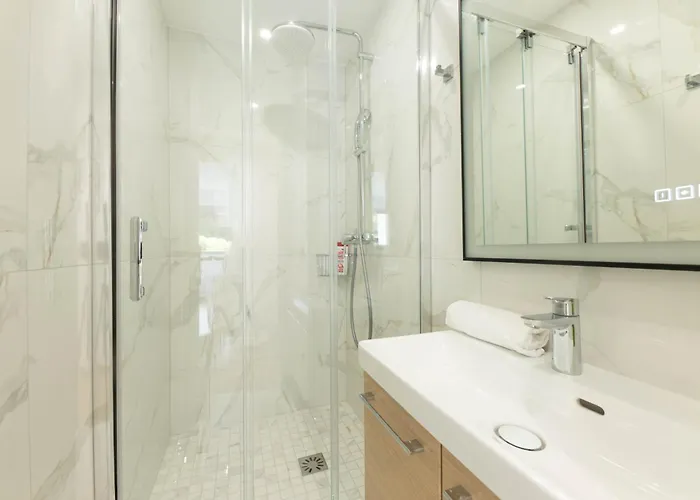 Climatise Porte Versailles * פריז